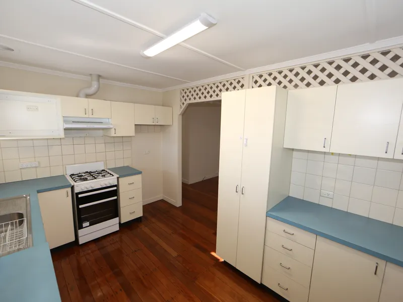 3 Bedroom - Close Schools, Shops and Transport
