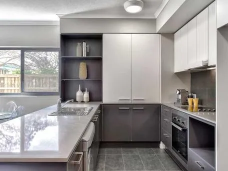 STUNNING APARTMENT IN STAFFORD! 