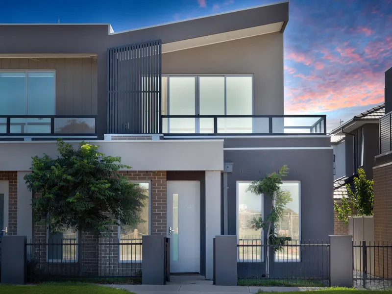 Prime Position, Family Style with City Views