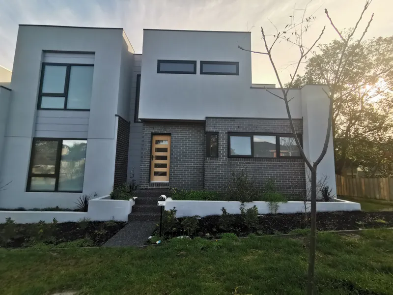 3B3B Double Garage Boutique superb quality brand new townhouse Walk to Donburn Primary and East Doncaster Secondary College  Private open any time