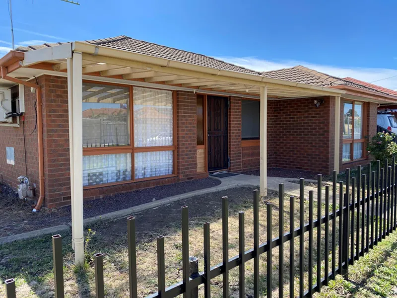 PRACTICAL LOCATION - LOW MAINTENANCE HOME