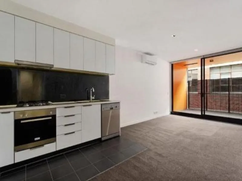 Amazing Light Filled 2 Bedroom Apartment
