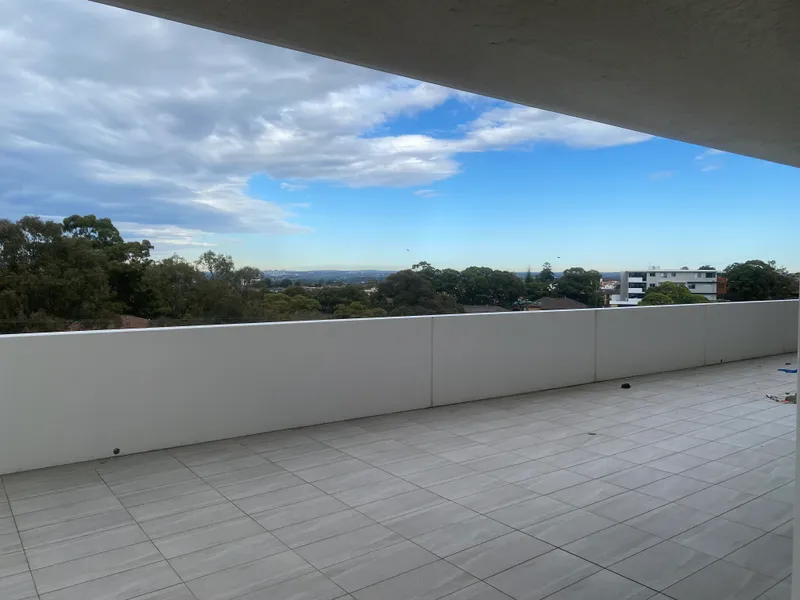 Luxury Brand New Two Bedrooms with Magnificent Skyline View