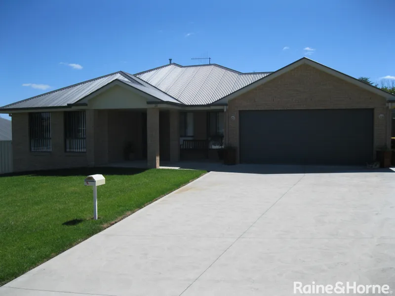 Trinity Heights Family Home in Cul de Sac -  Available 30.4.2021