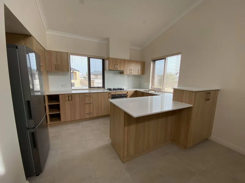 Absolute Quality – Secure (perfect lock & leave) Brand New Modern Apartment walk to the beach  