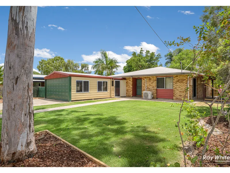 Lowset brick home on 957m2