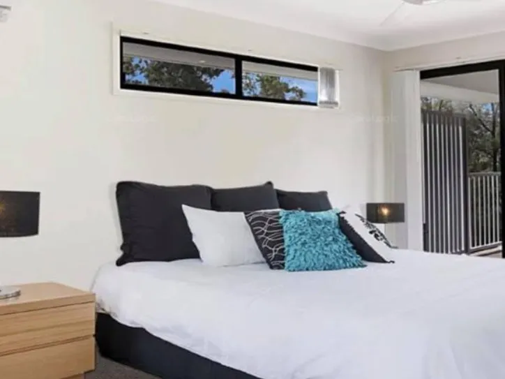 Spacious townhouse for sale, great opportunity for both investing and living in