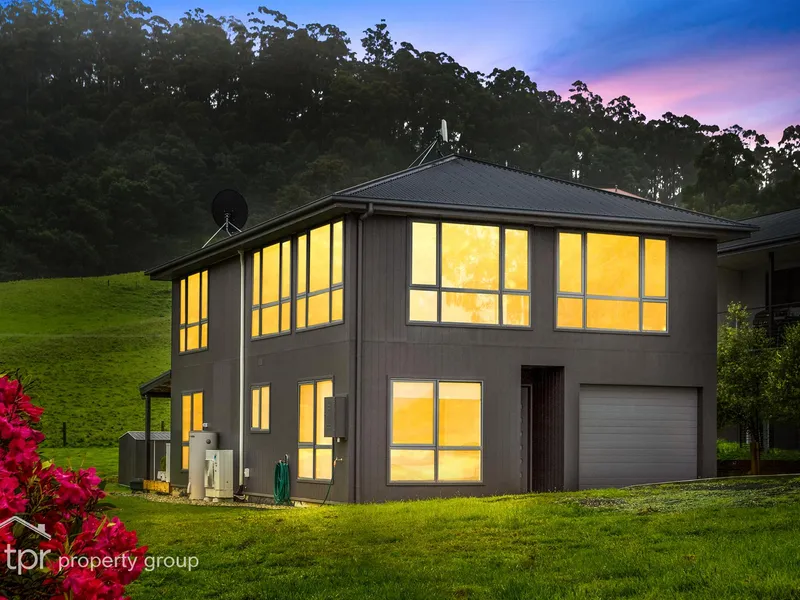 Ultra Modern With Water Views