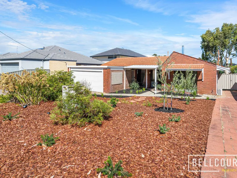 RETRO MAKES A COMEBACK IN THE GUISE OF A 4 BED HOME PLUS SELF CONTAINED GUEST SUITE