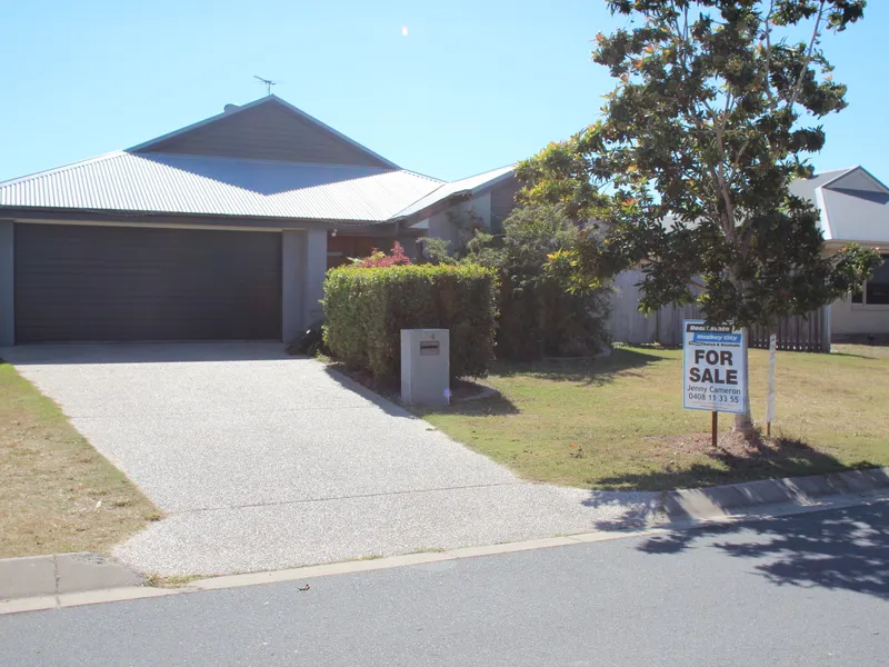 Spacious Home 5 minutes from the beach