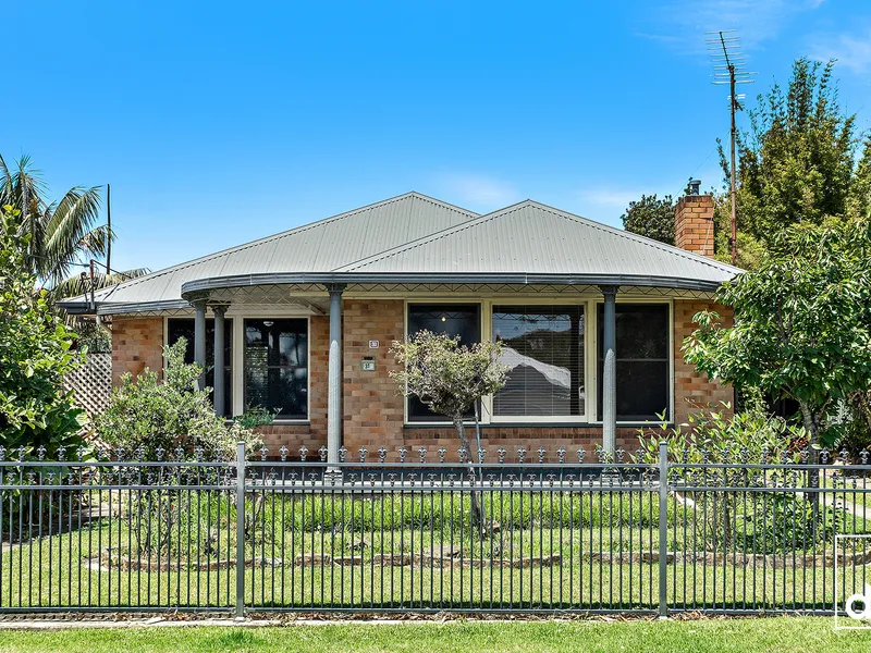 DREAM FAMILY LIVING WITH THE BEST OF TOWRADGI AT YOUR FEET