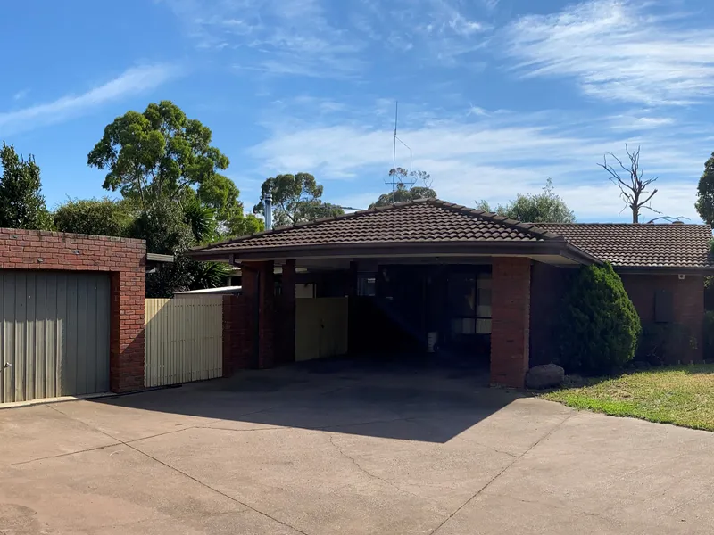 A LOVELY HOME THAT HAS IT ALL 