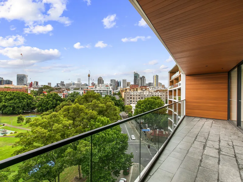 Mezzo GLEBE, designer apartment with CITY VIEWS.