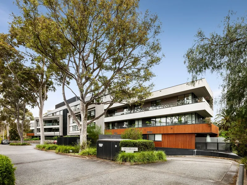 Two Bedroom Apartment with two car spaces!