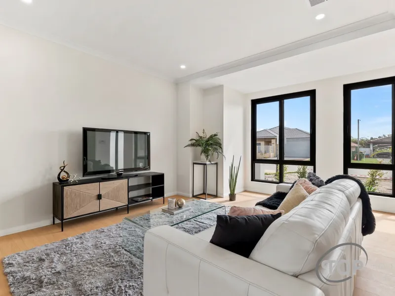 CONTEMPORARY BRAND NEW RHSZ HOME!