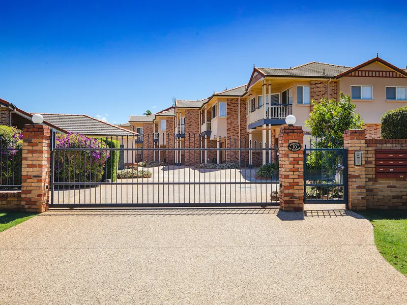 Federation Townhouse in Prime Location!