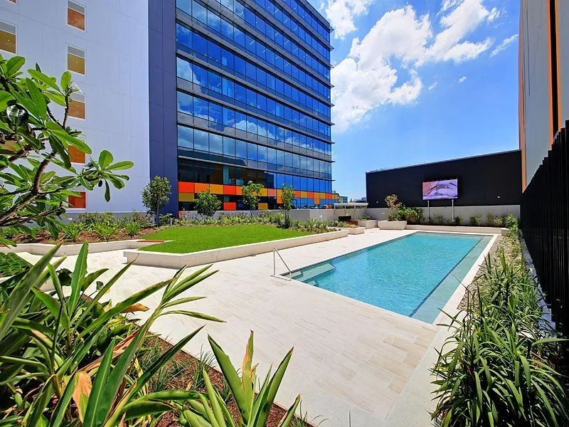 Spacious 2 Bedroom Apartment in Central Fortitude Valley