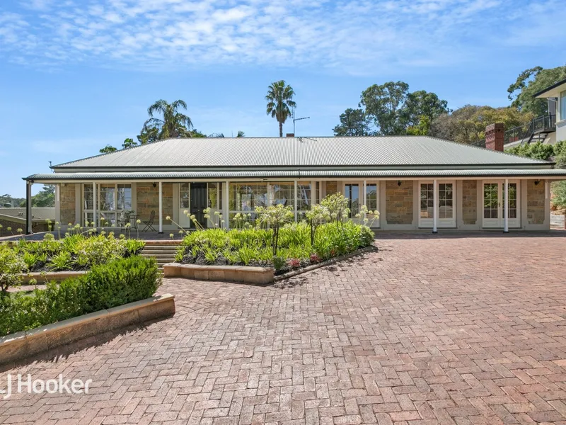 Relish the Joy of a Country Family Lifestyle & Amazing City Views