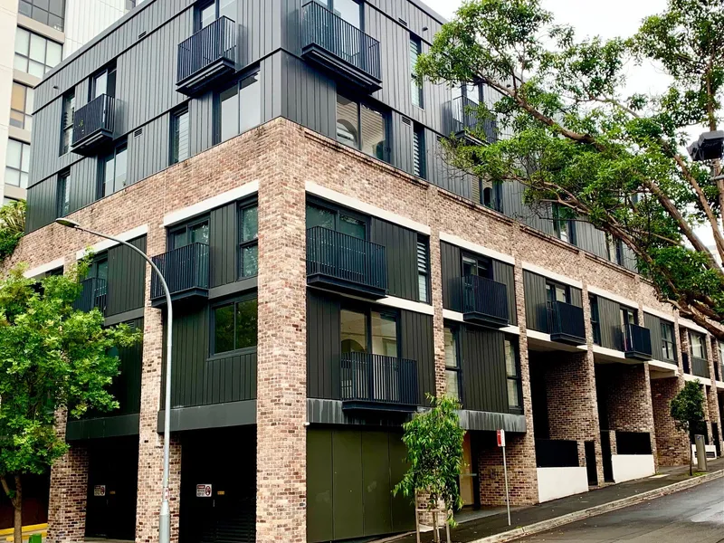LOCATED IN THE HEART OF GLEBE!!! AFFORDABE HOUSING, WON'T LAST LONG