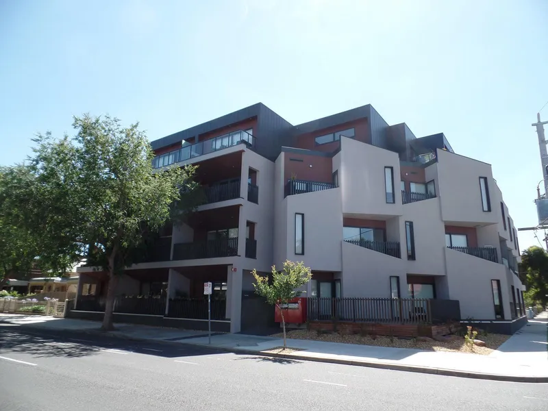 Sunfilled and Bright Two Bedroom Apartment