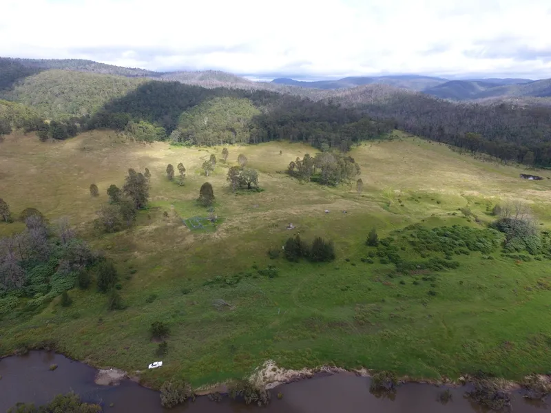942 ACRES - 8 x ALLOTMENTS