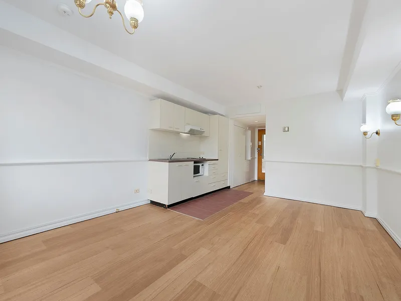Conveniently Positioned Studio Apartment