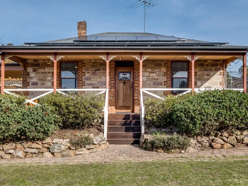 Character cottage with all the modern conveniences