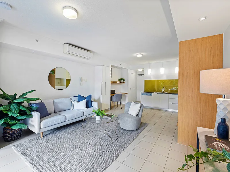 Stylish Apartment in Enviable Location