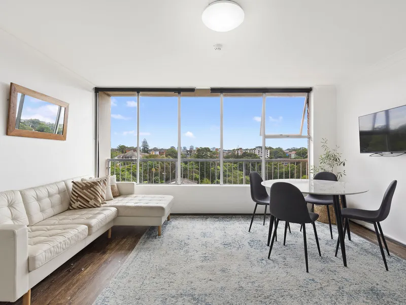 PRIVATE & PEACEFUL -  2 BEDROOM RANDWICK APARTMENT