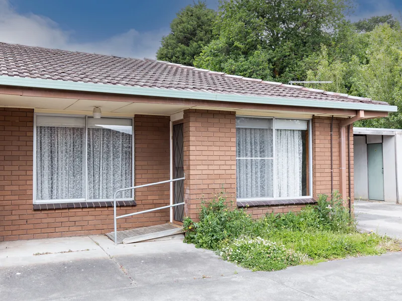 Low maintenance, 1 bedroom unit.