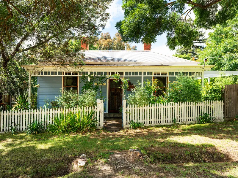 Periwinkle Cottage