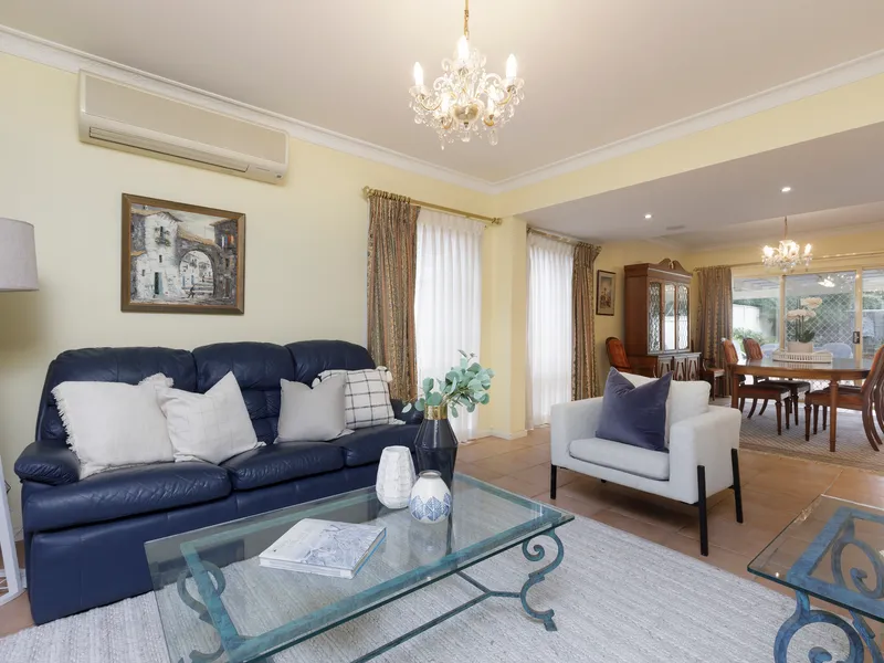 Sought after contemporary large 2 storey double brick family home with double lock up garage