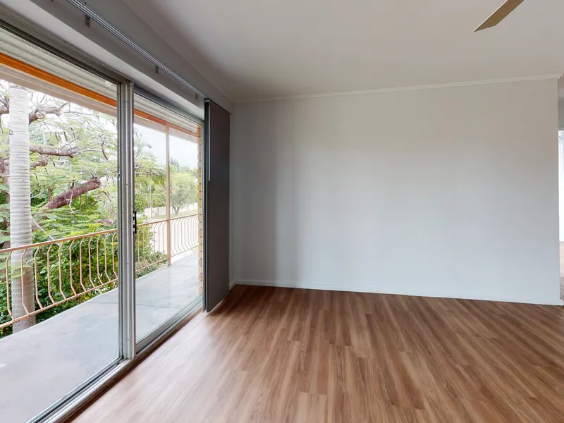 Renovated Unit Minutes From Everywhere!!