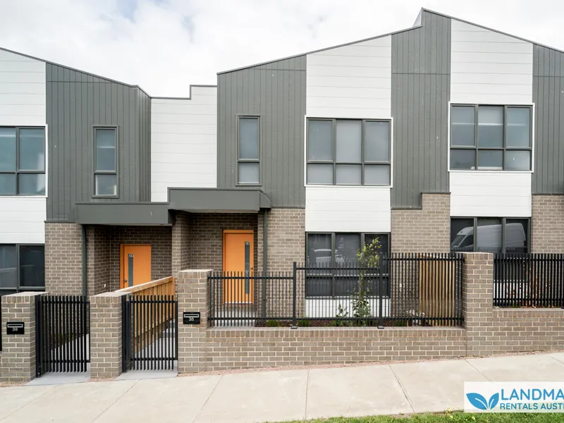 Brand New !! Exciting Piece Of Modern Architecture!!