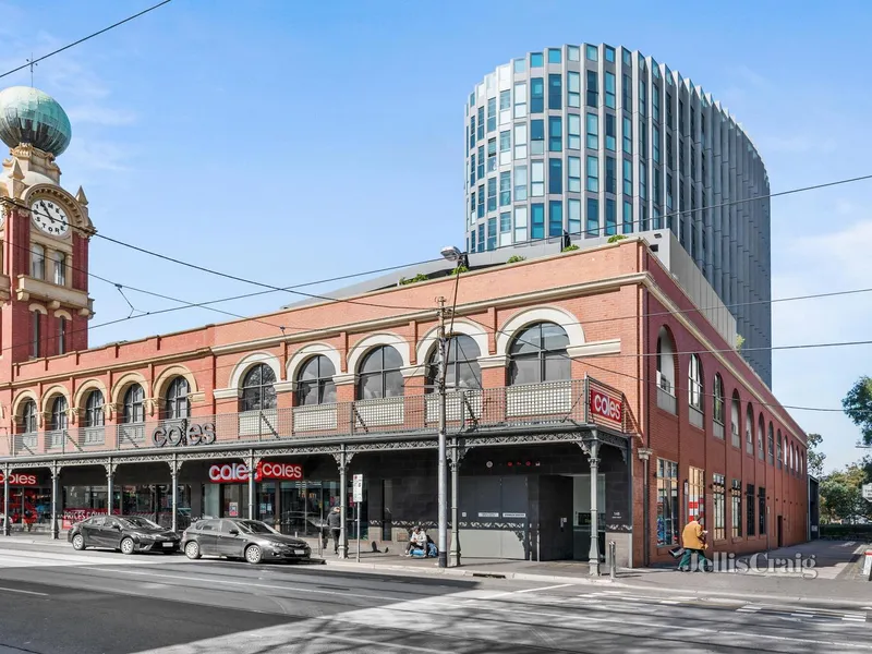 Modern light filled environs, prime locale