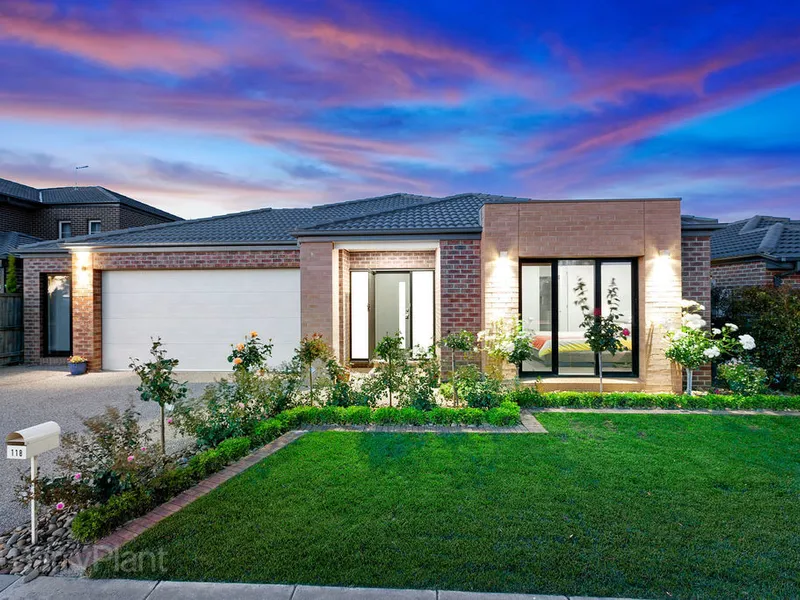 Open Plan Family Living Zoned to Alamanda College