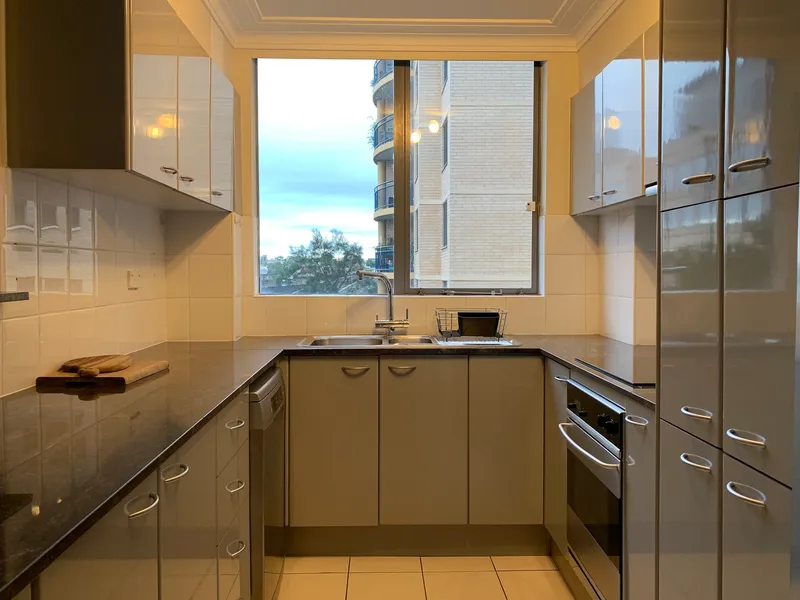 Large One Bed Apartment