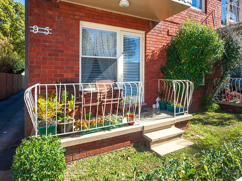 Superbly Presented Two Bedroom Apartment!