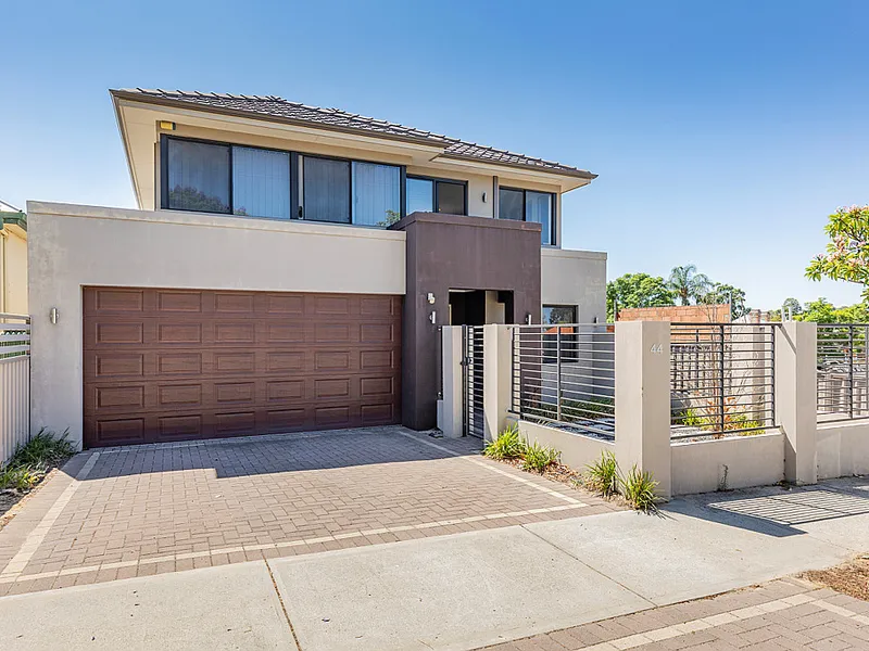 BEAUTIFULLY PRESENTED FAMILY HOME