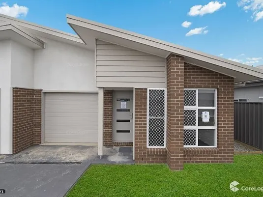 Close to Transport, Restaurants and Schools