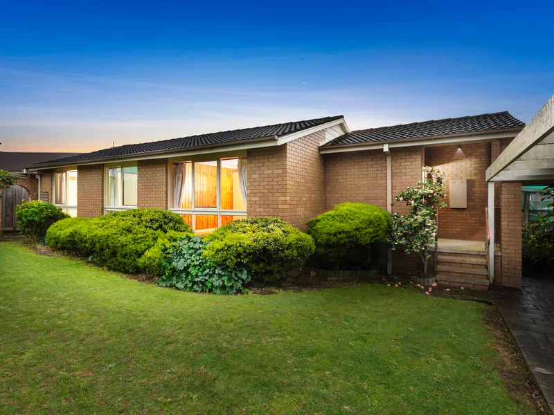 Opportunity Awaits in Quiet Court Location