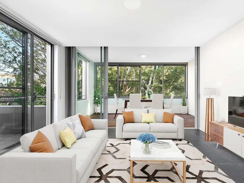 Two Bedroom Apartment in the Heart of Newtown