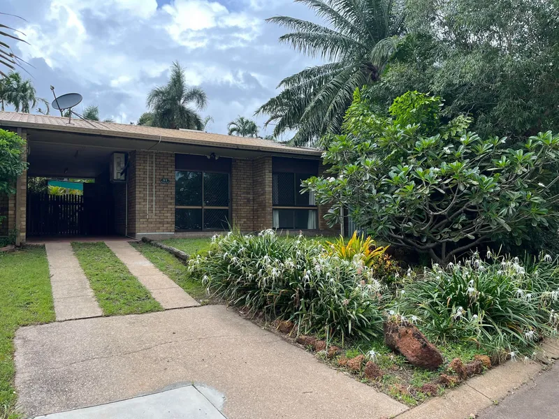 Gorgeous Unit – Available Now!
