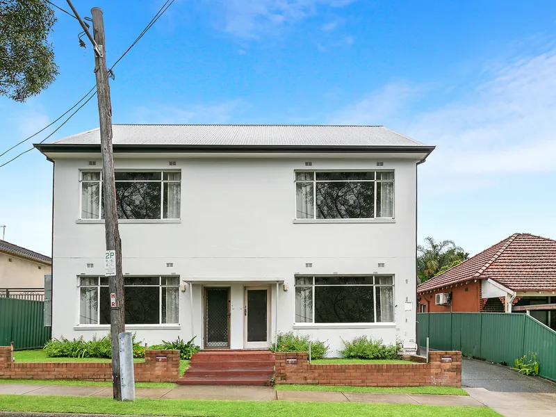 Original Boutique Block of 4 x 2 Bedroom Units with Scope to Capitalise and Profit
