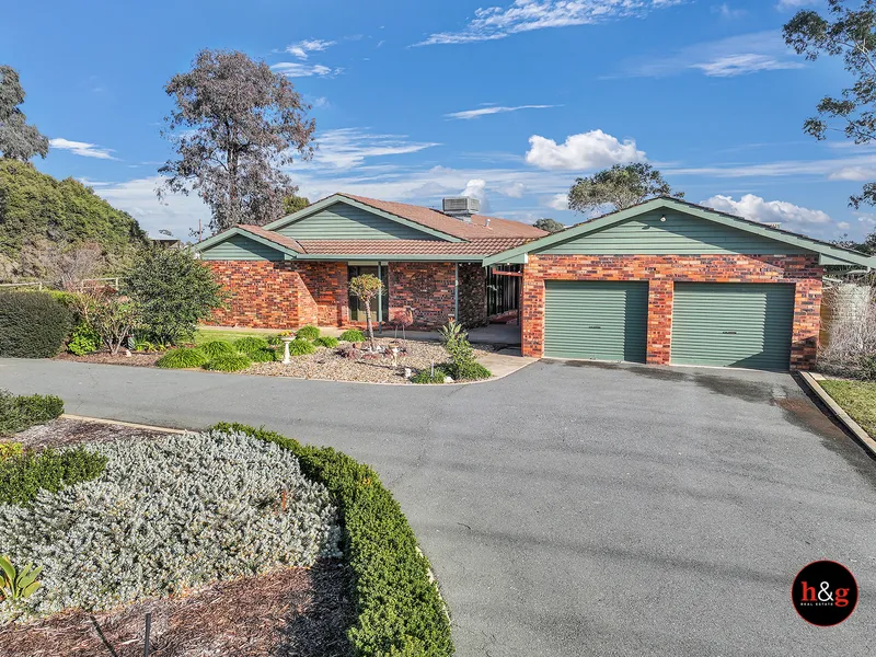 Quality 4 Bedroom Home With Picturesque Rural Views