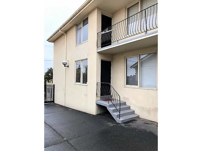 2 bedroom ground floor apartment