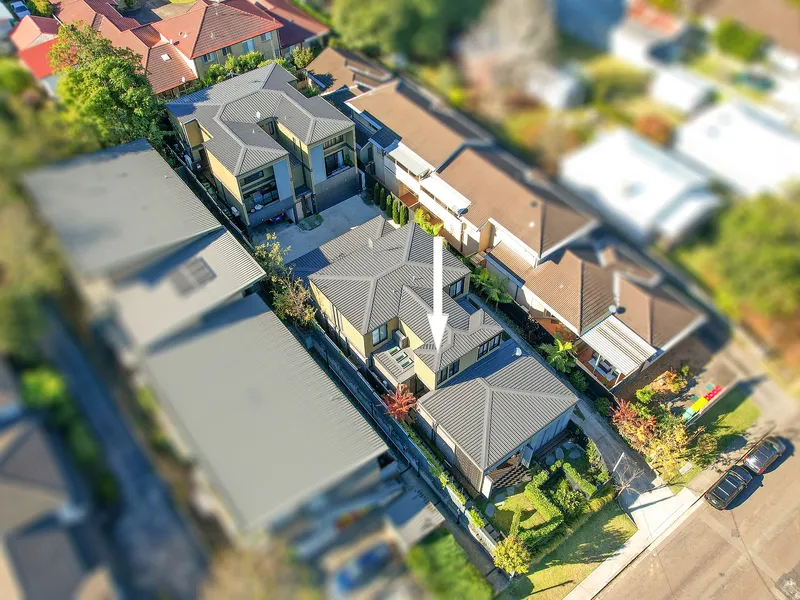 Impressive Designer Townhouse & Stunning Interiors