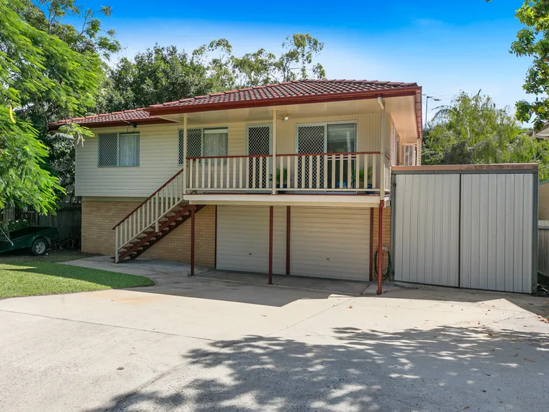 CALLING ALL FAMILIES! GREAT LARGE DECK! STORAGE GALORE!