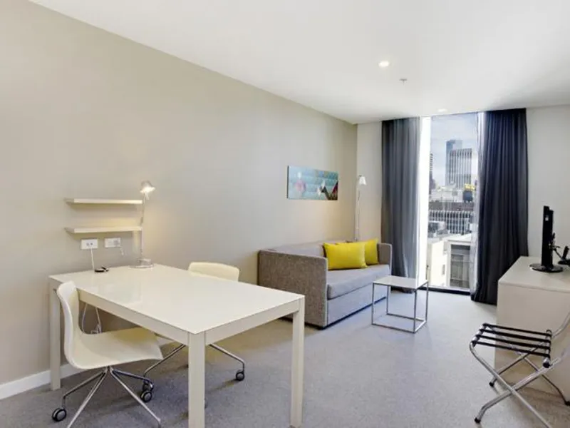 'The Bourke Residence' - Fully Furnished. Stay from 1 month. Includes all utilities & Foxtel.