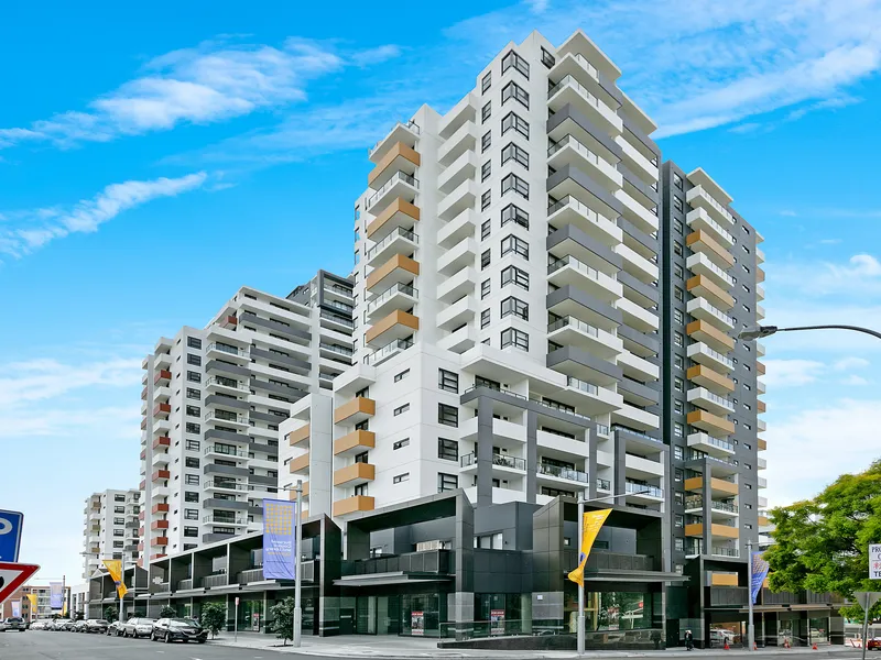 Over-sized North Facing Two Bedrooms Apartment in the HEART of Burwood